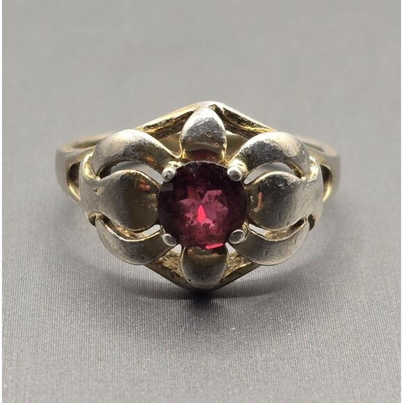 STS Jewelry - Vintage Sterling Silver Garnet Ring Size 9 Repousse Signed STS Art Nouveau Style